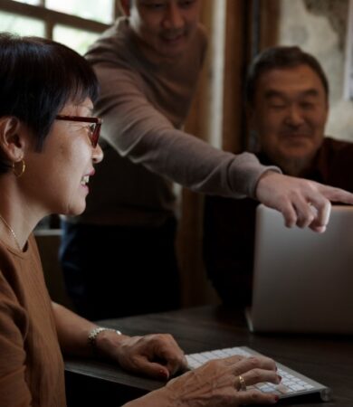 Applying AMP to Compelling Webpage Experiences: Maximizing User Engagement and Performance